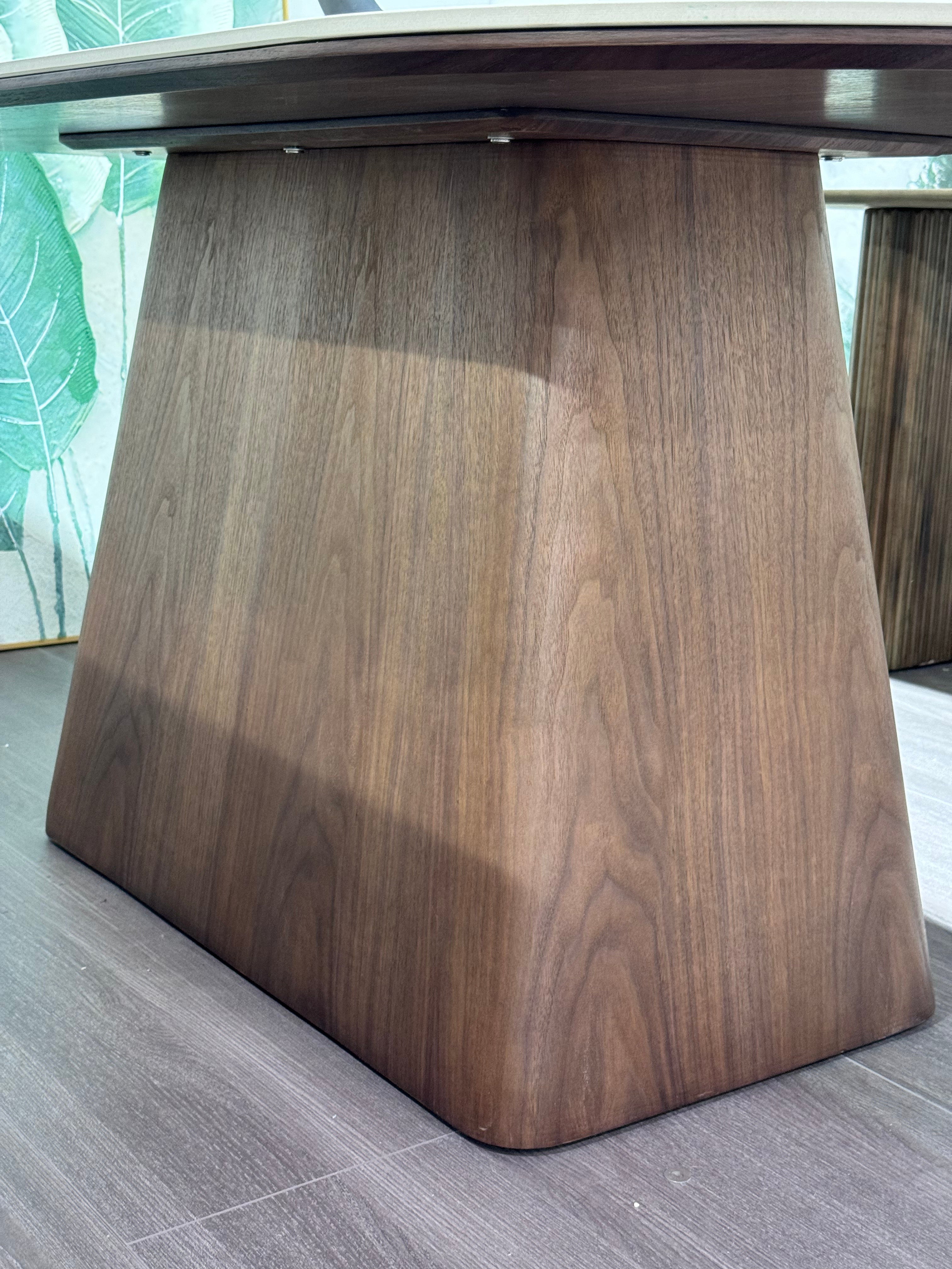 Oval Shape Dinning Table