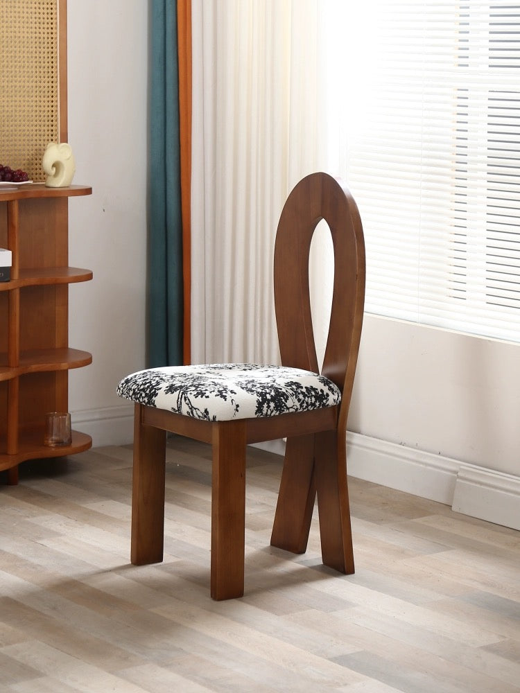 Key dining chair